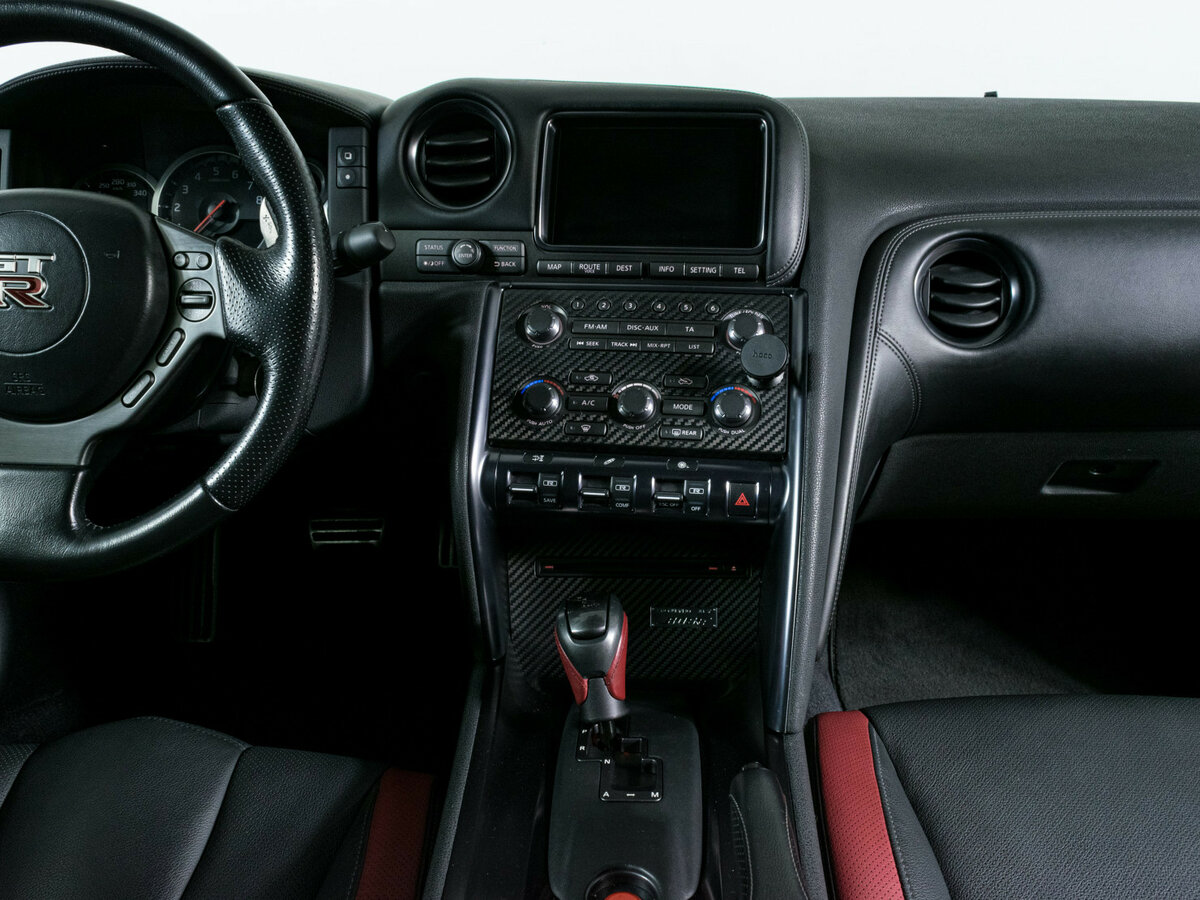 Купить Nissan GT-R I Рестайлинг 1, 2011, 39 700 км, фото №9