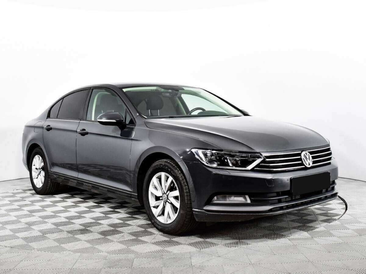 Купить Volkswagen Passat, 2017, 130 450 км, фото №3