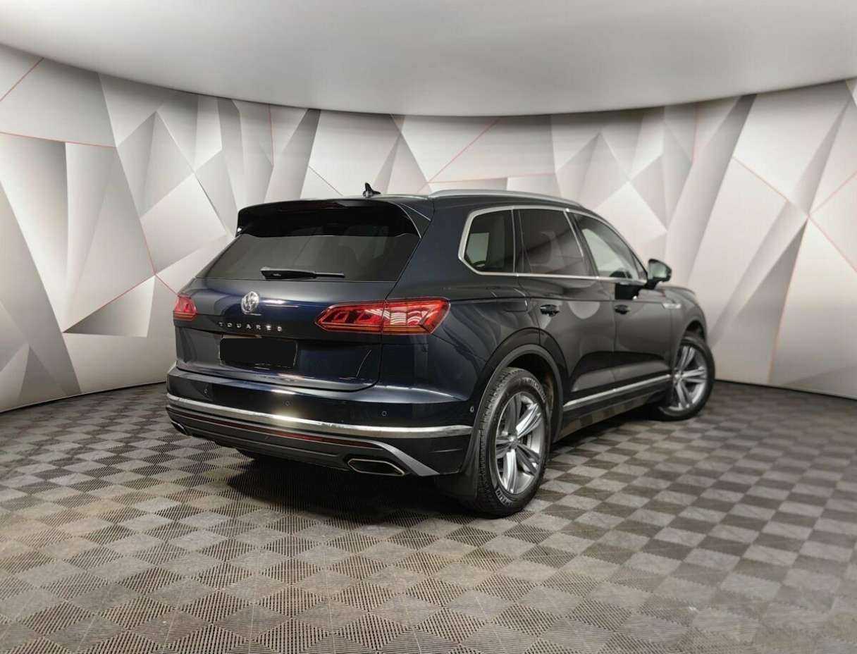 Купить Volkswagen Touareg, 2019, 69 395 км, фото №2