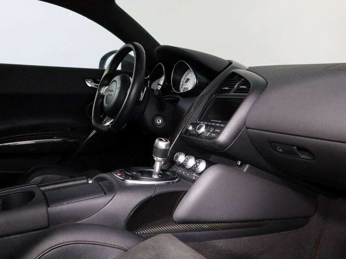 Купить Audi R8 V10, 2012, 42 672 км, фото №6