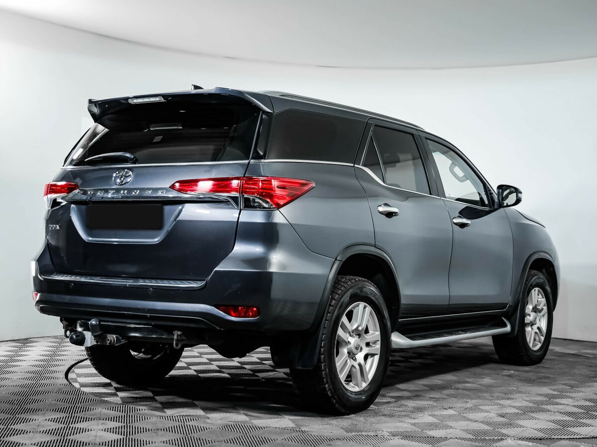 Купить Toyota Fortuner II, 2017, 126 805 км, фото №5
