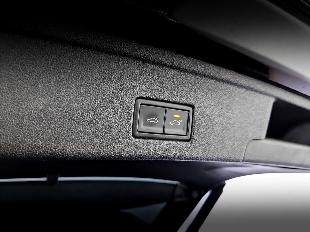Купить Volkswagen Touareg, 2019, 107 513 км, фото №23