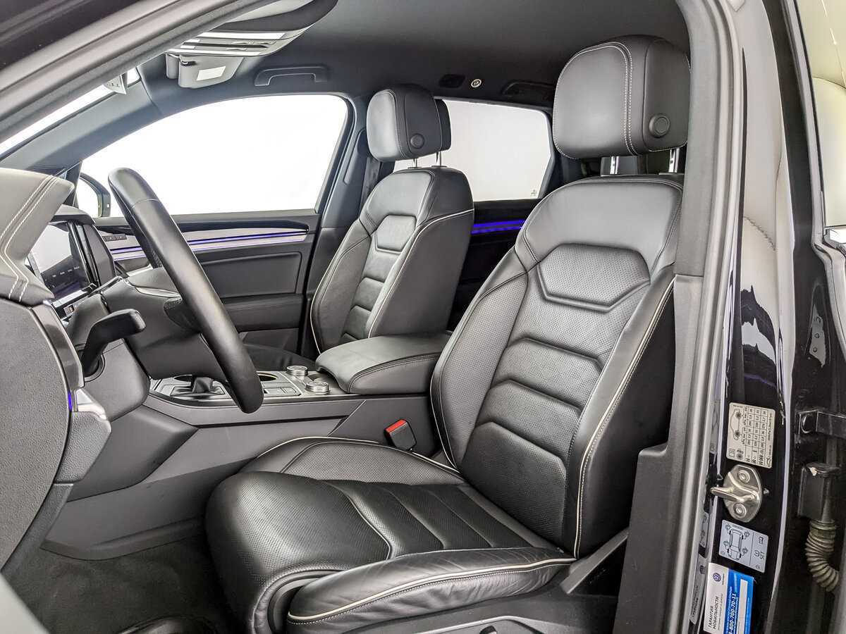 Купить Volkswagen Touareg, 2019, 107 513 км, фото №16