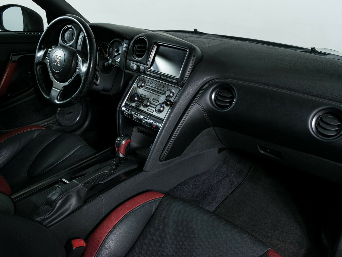 Купить Nissan GT-R I Рестайлинг 1, 2011, 39 700 км, фото №8