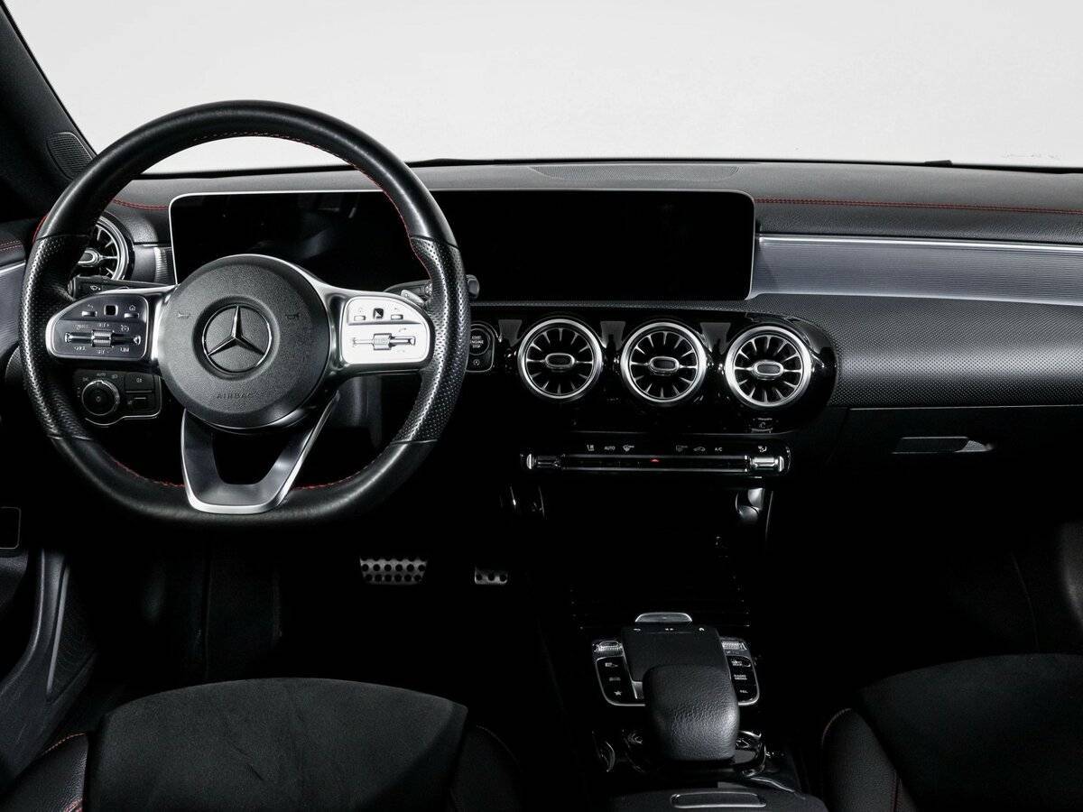 Купить Mercedes-Benz CLA 200, 2019, 81 800 км, фото №12