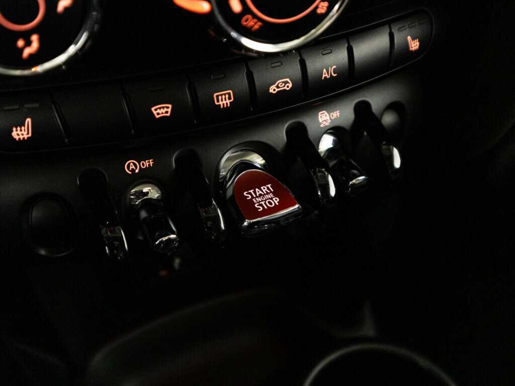 Купить Mini Hatch Cooper, 2018, 69 898 км, фото №16