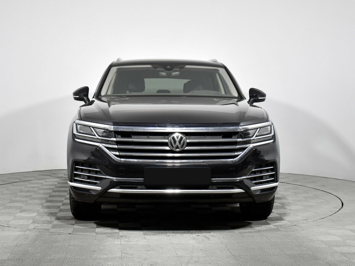 Купить Volkswagen Touareg III, 2019, 119 000 км, фото №2