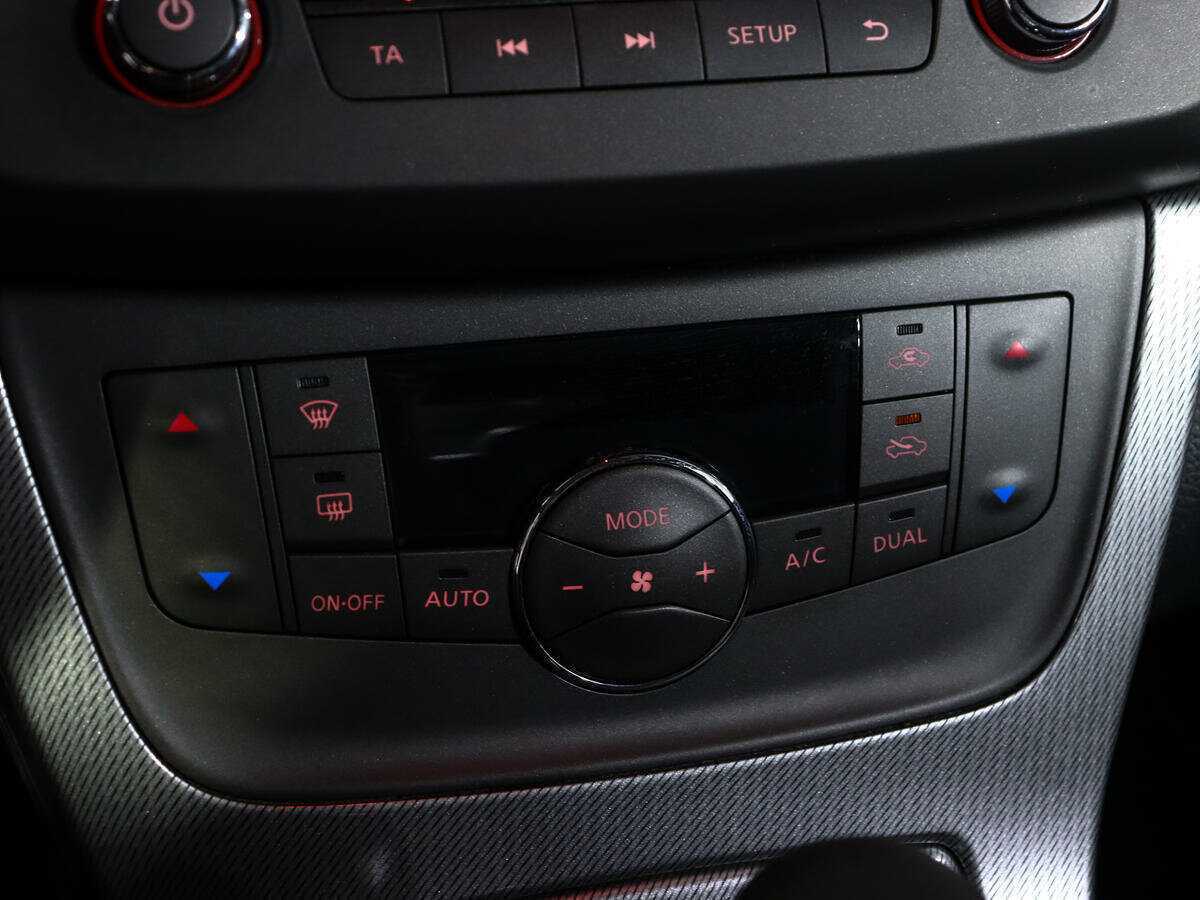 Купить Nissan Sentra, 2015, 91 809 км, фото №17