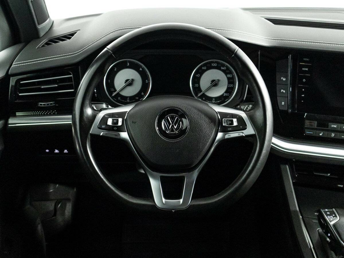 Купить Volkswagen Touareg, 2018, 142 477 км, фото №24