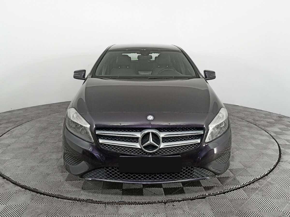 Купить Mercedes-Benz A-Класс 180, 2014, 130 384 км, фото №2