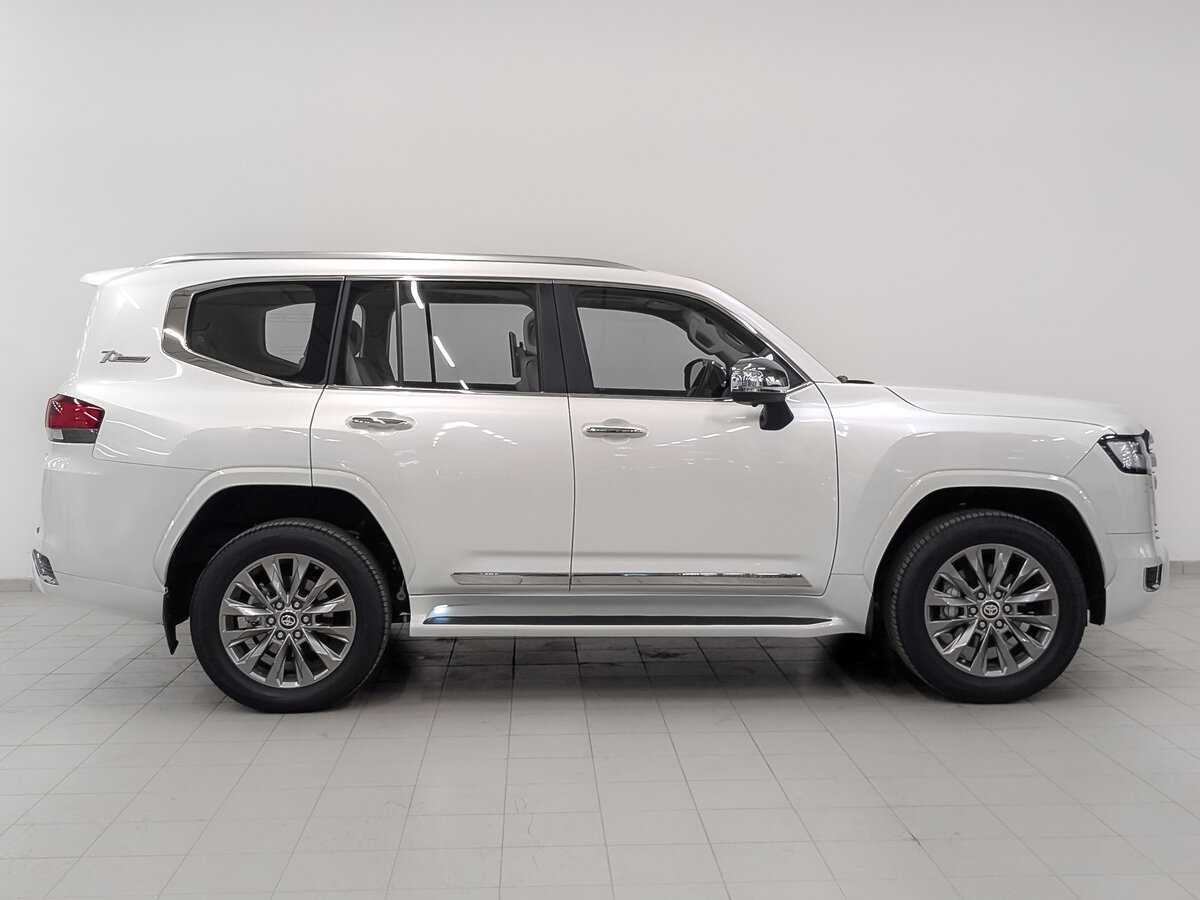 Купить Toyota Land Cruiser, 2022, 2 600 км, фото №4