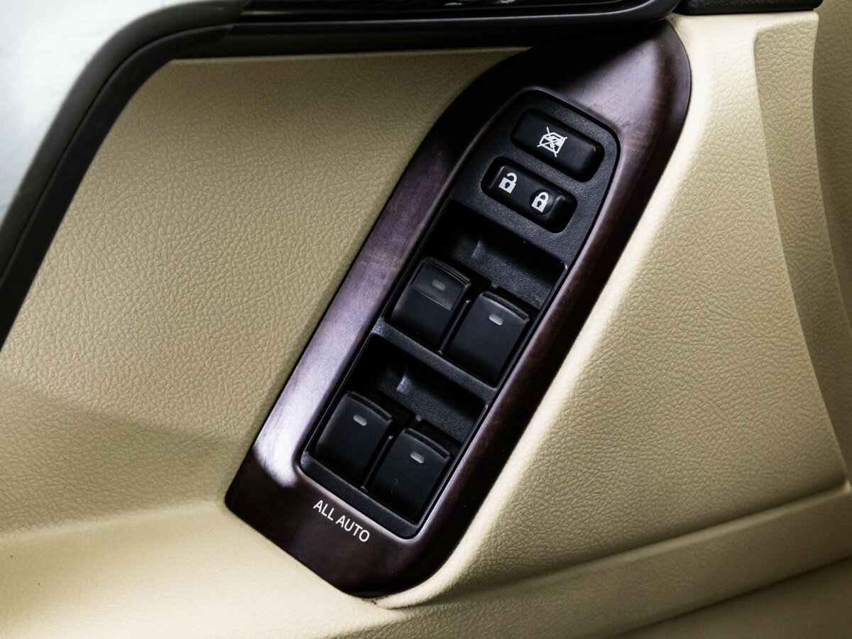 Купить Toyota Land Cruiser Prado 150 Series Рестайлинг 1, 2016, 172 945 км, фото №16