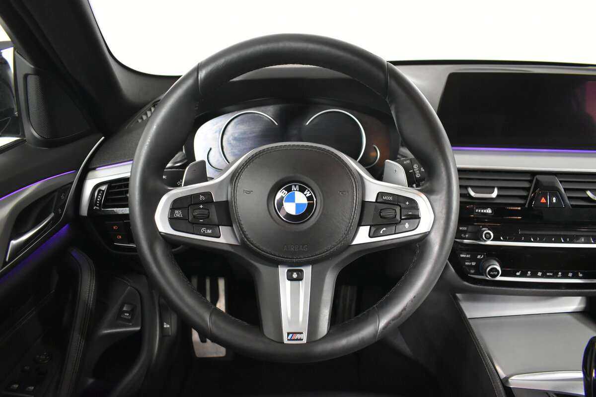 Купить BMW 5 серии 520d xDrive, 2018, 177 000 км, фото №14