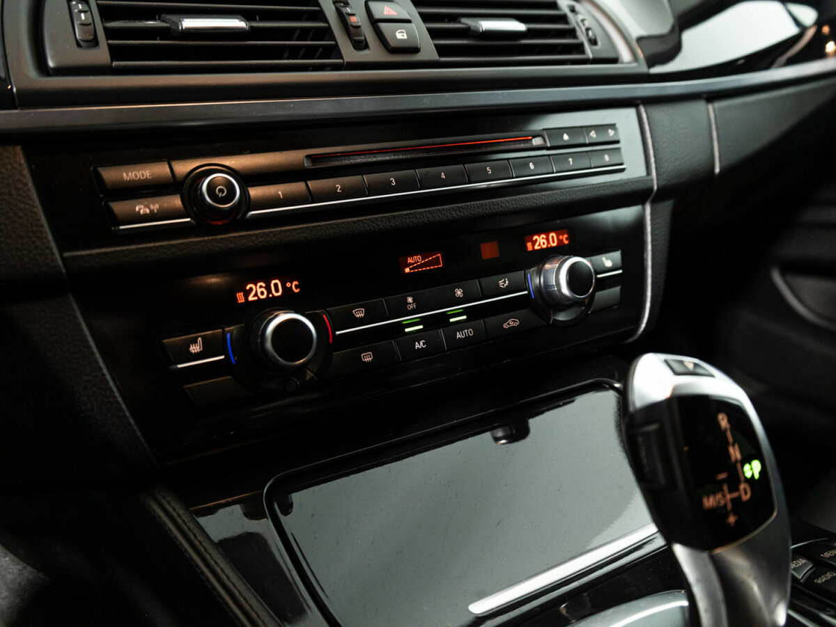 Купить BMW 5 серии 520i VI (F10/F11/F07) Рестайлинг, 2015, 139 590 км, фото №16