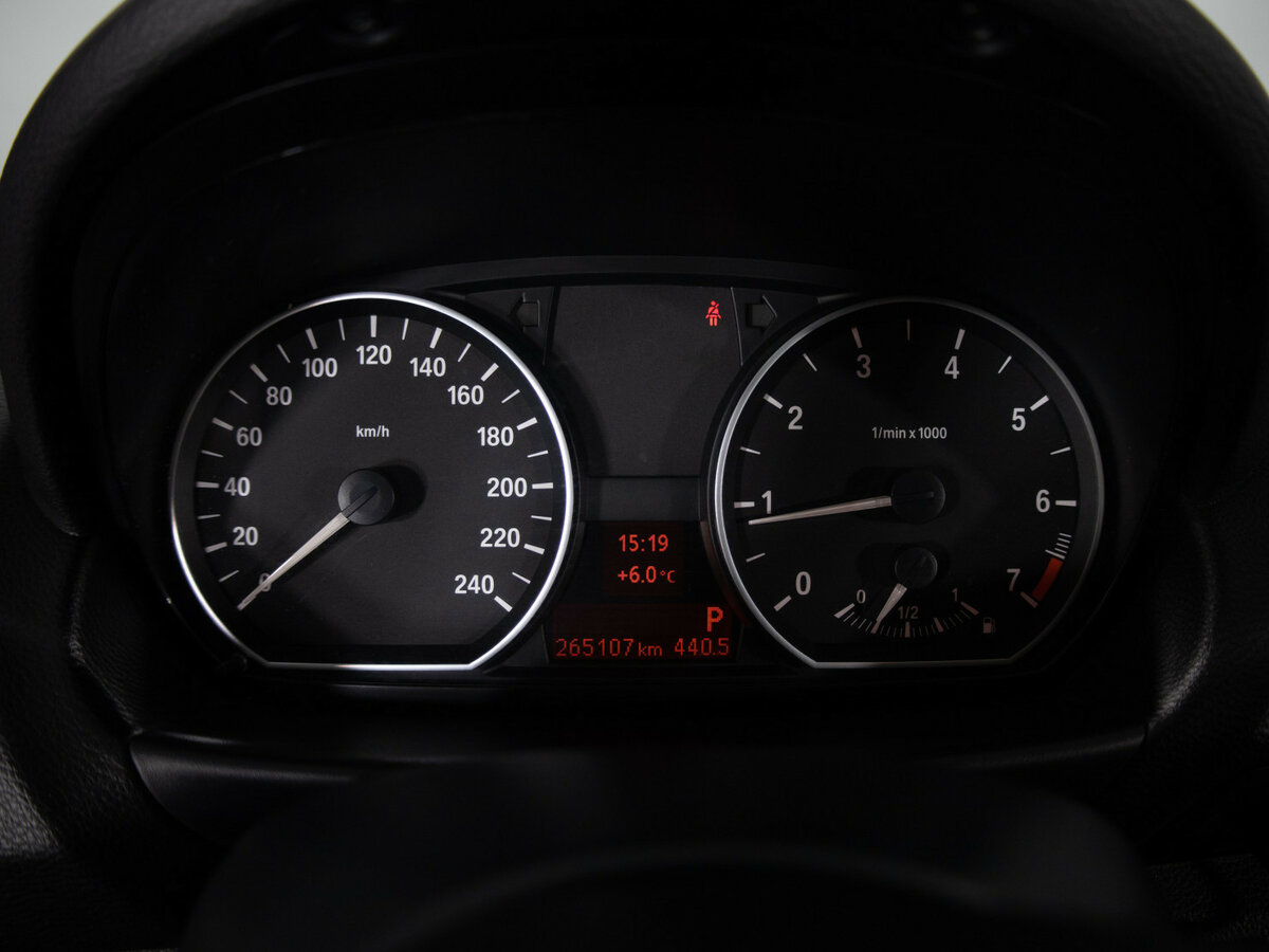 Купить BMW 1 серии 118i I (E81/E82/E87/E88) Рестайлинг, 2008, 265 106 км, фото №9