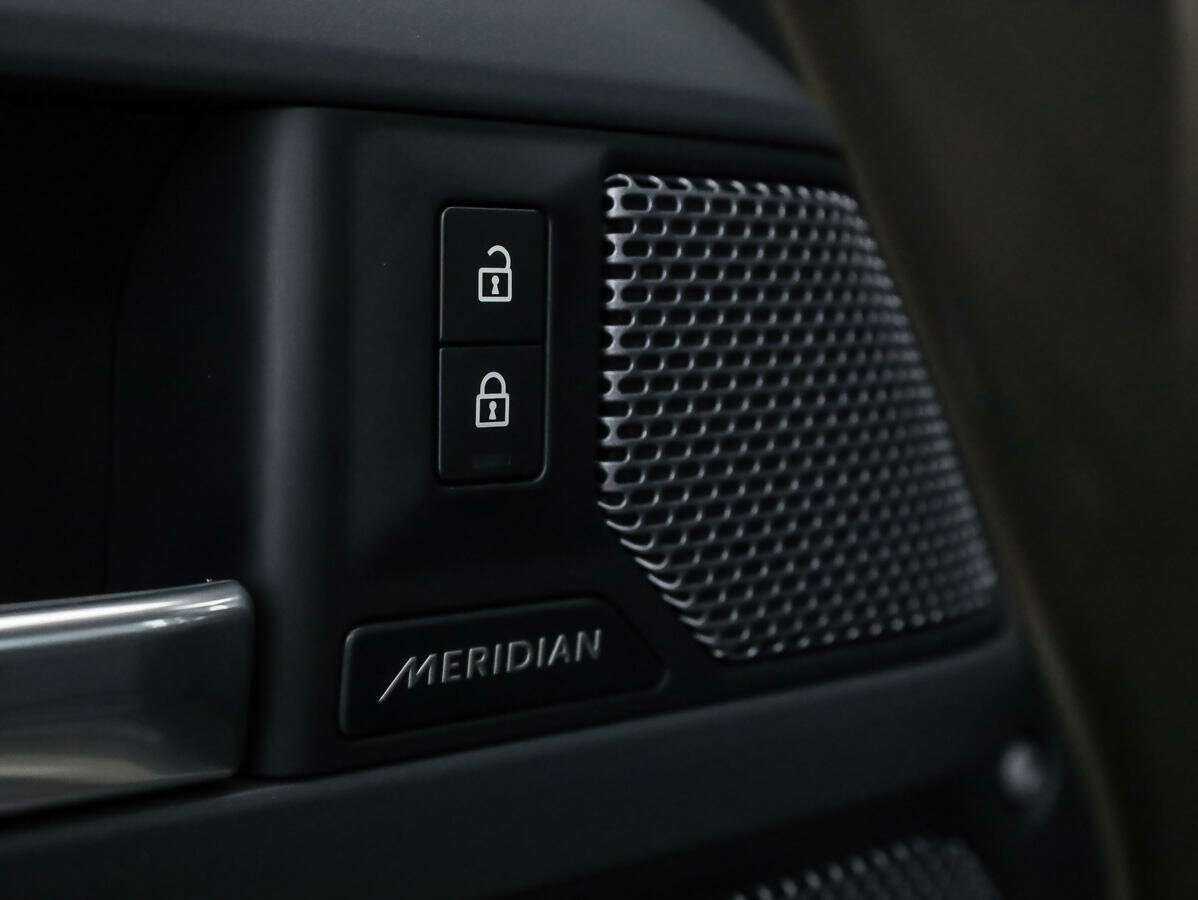 Купить Land Rover Defender 90, 2021, 79 925 км, фото №14