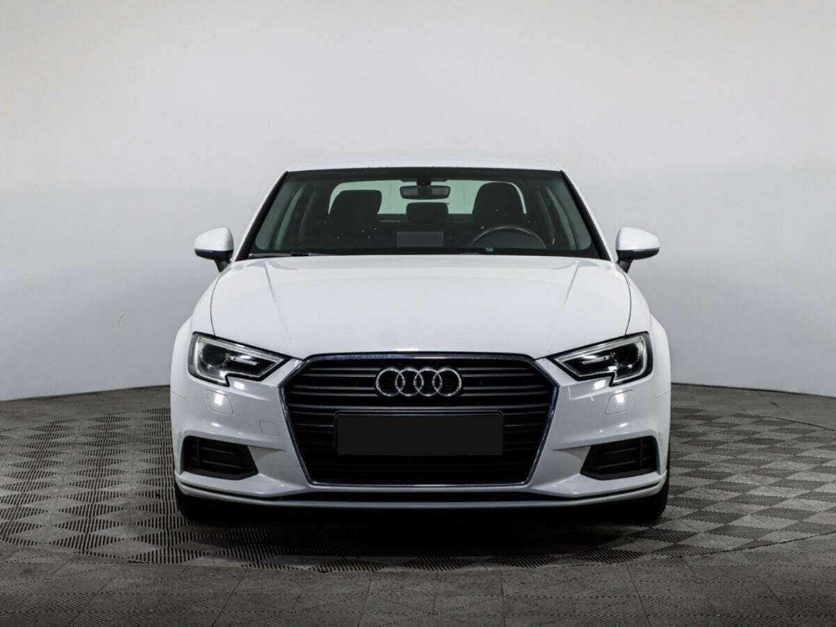 Купить Audi A3, 2019, 130 123 км, фото №2