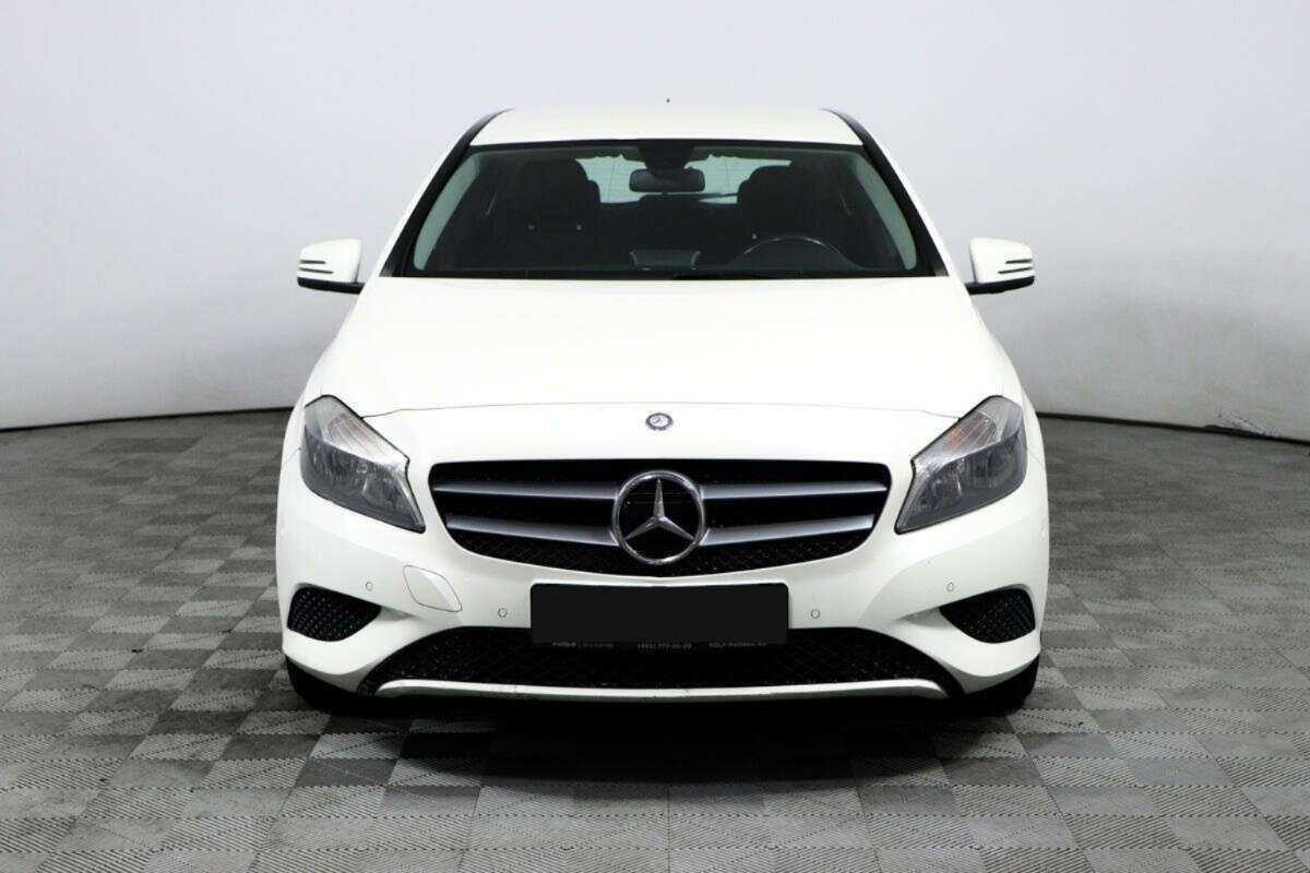 Купить Mercedes-Benz A-Класс 180, 2014, 116 872 км, фото №2