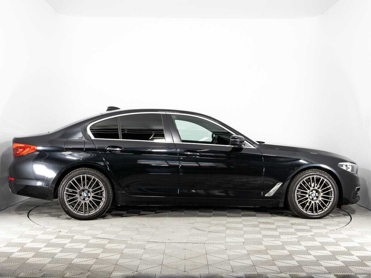 Купить BMW 5 серии 520d xDrive, 2017, 79 900 км, фото №3