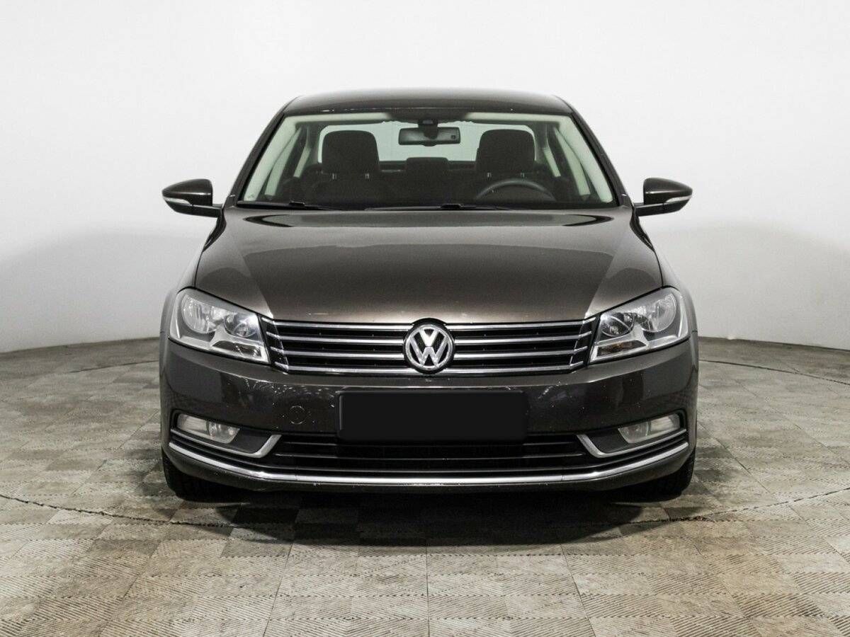 Купить Volkswagen Passat, 2011, 229 885 км, фото №2