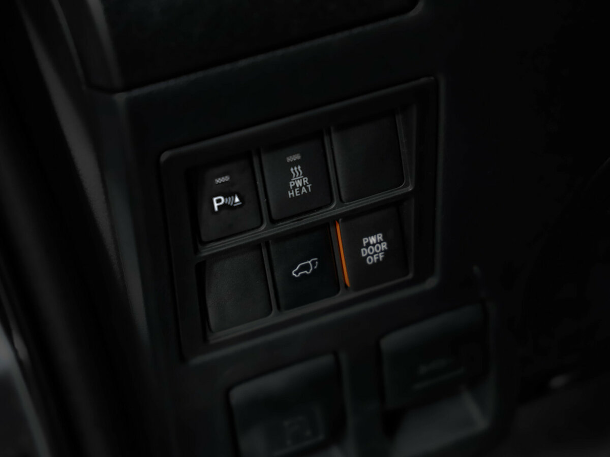 Купить Toyota Fortuner II, 2017, 126 805 км, фото №24