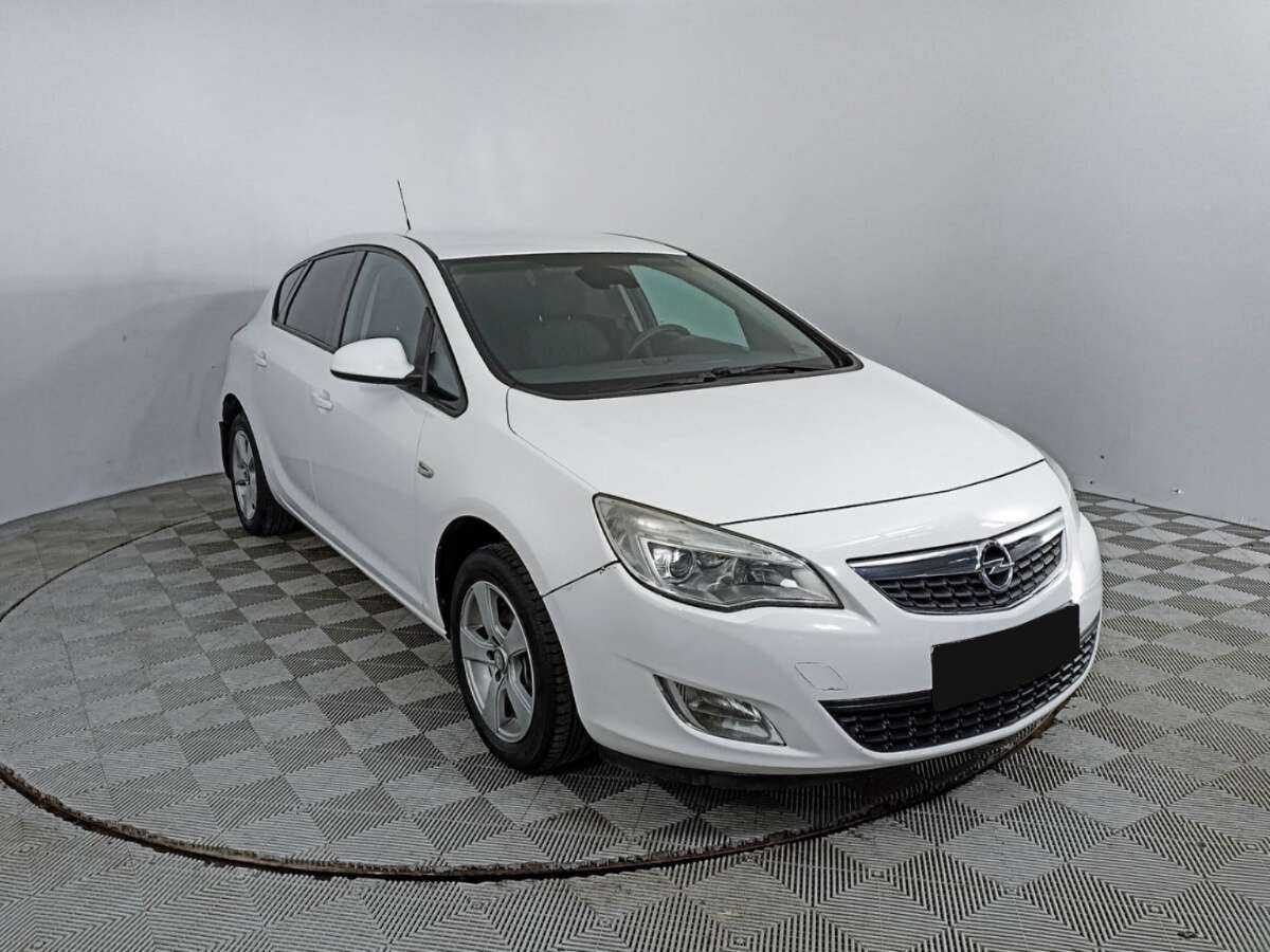 Купить Opel Astra, 2011, 191 219 км, фото №3