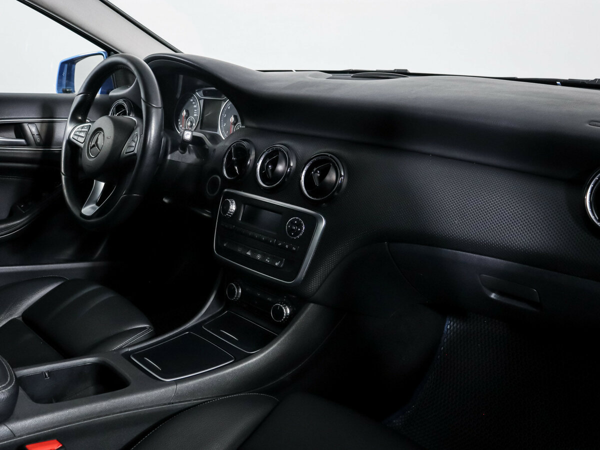 Купить Mercedes-Benz A-Класс 180 III (W176) Рестайлинг, 2016, 136 701 км, фото №7