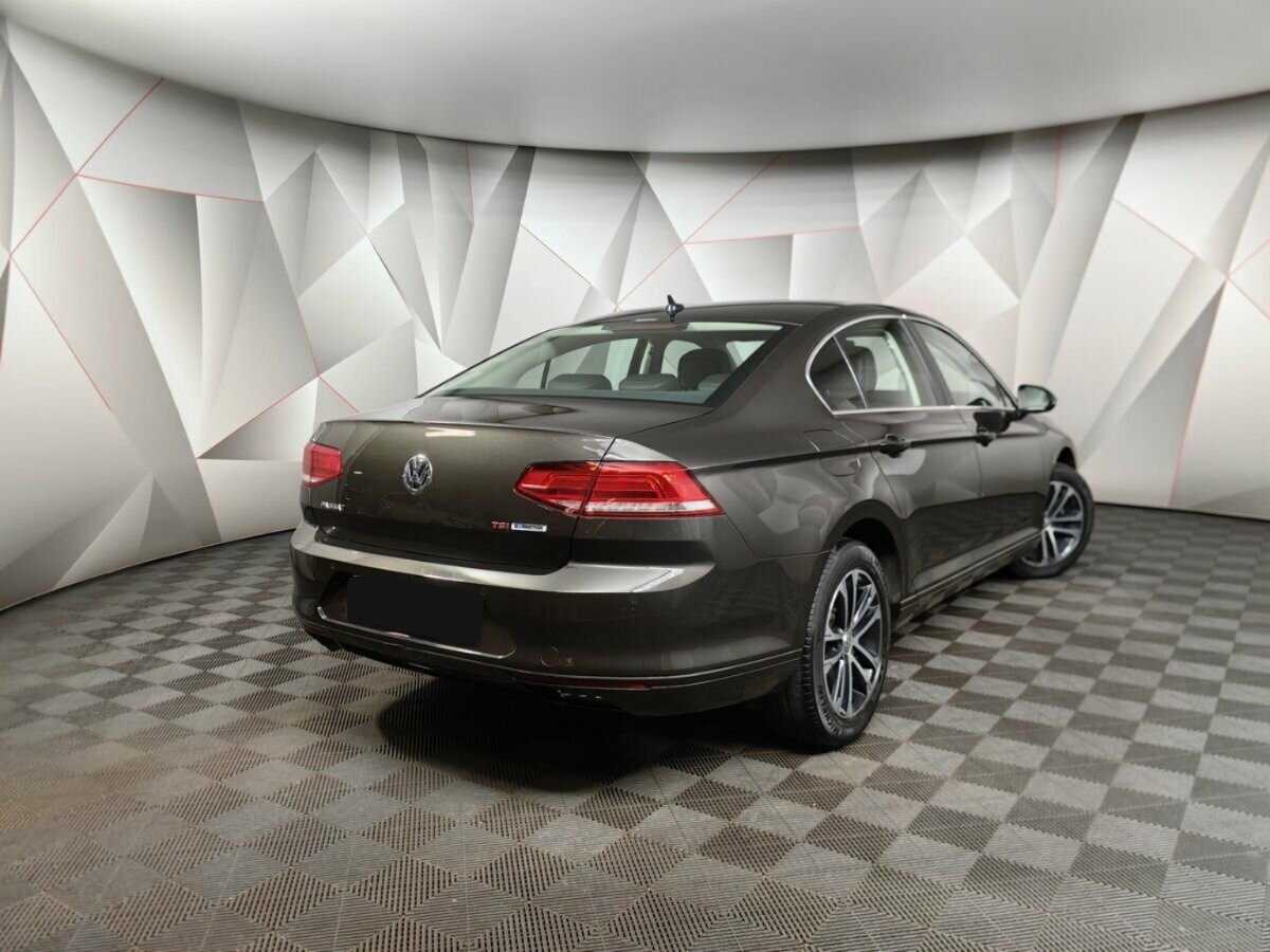 Купить Volkswagen Passat, 2017, 50 341 км, фото №2
