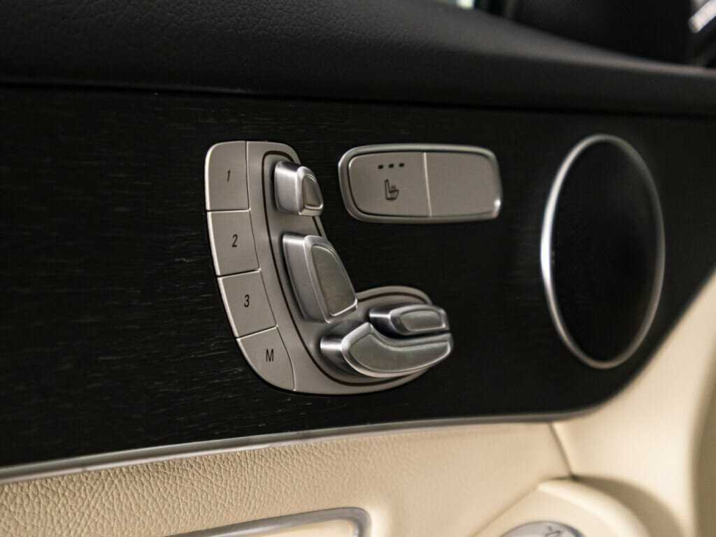 Купить Mercedes-Benz GLC 300 d, 2019, 98 333 км, фото №21