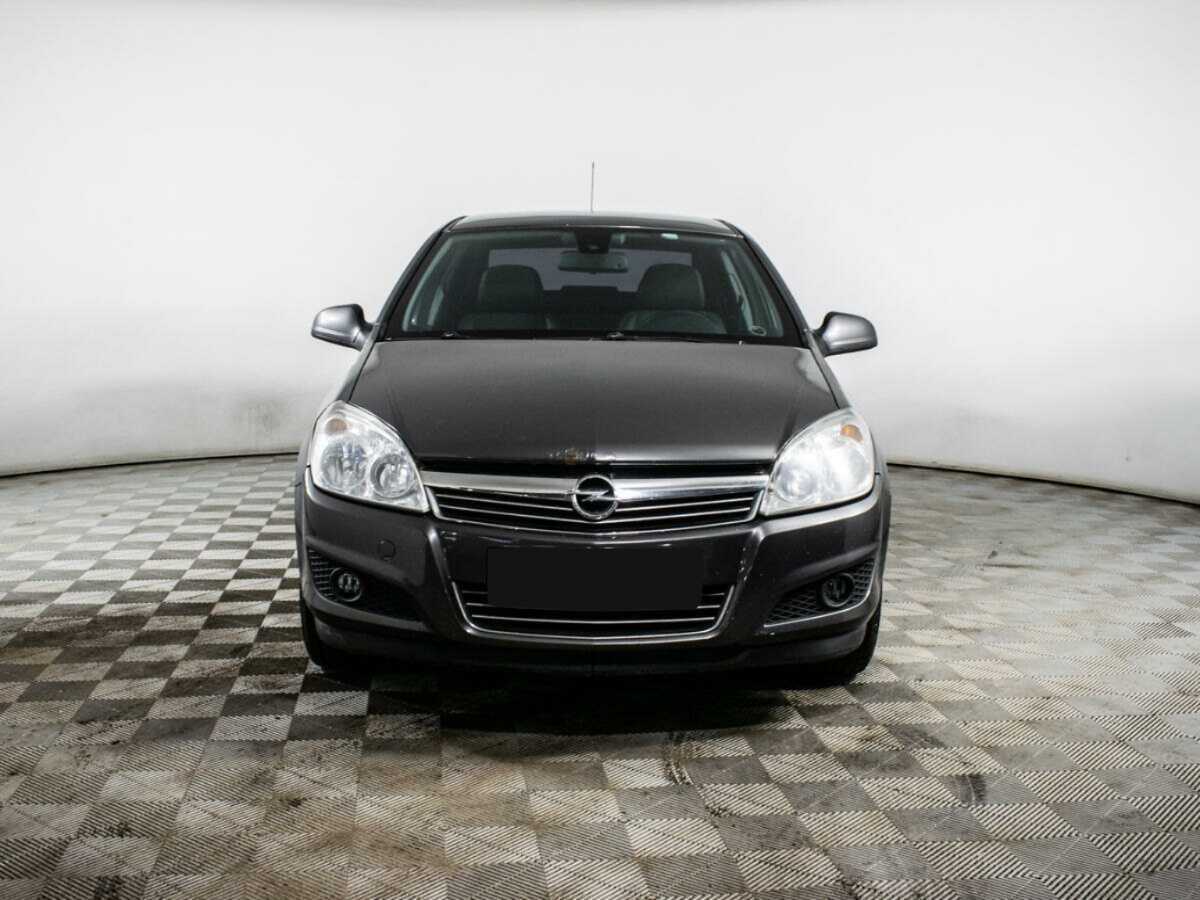 Купить Opel Astra, 2011, 212 534 км, фото №2