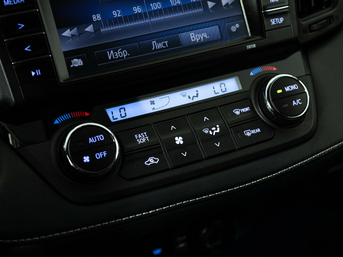 Купить Toyota RAV4 IV (XA40) Рестайлинг, 2017, 149 266 км, фото №16