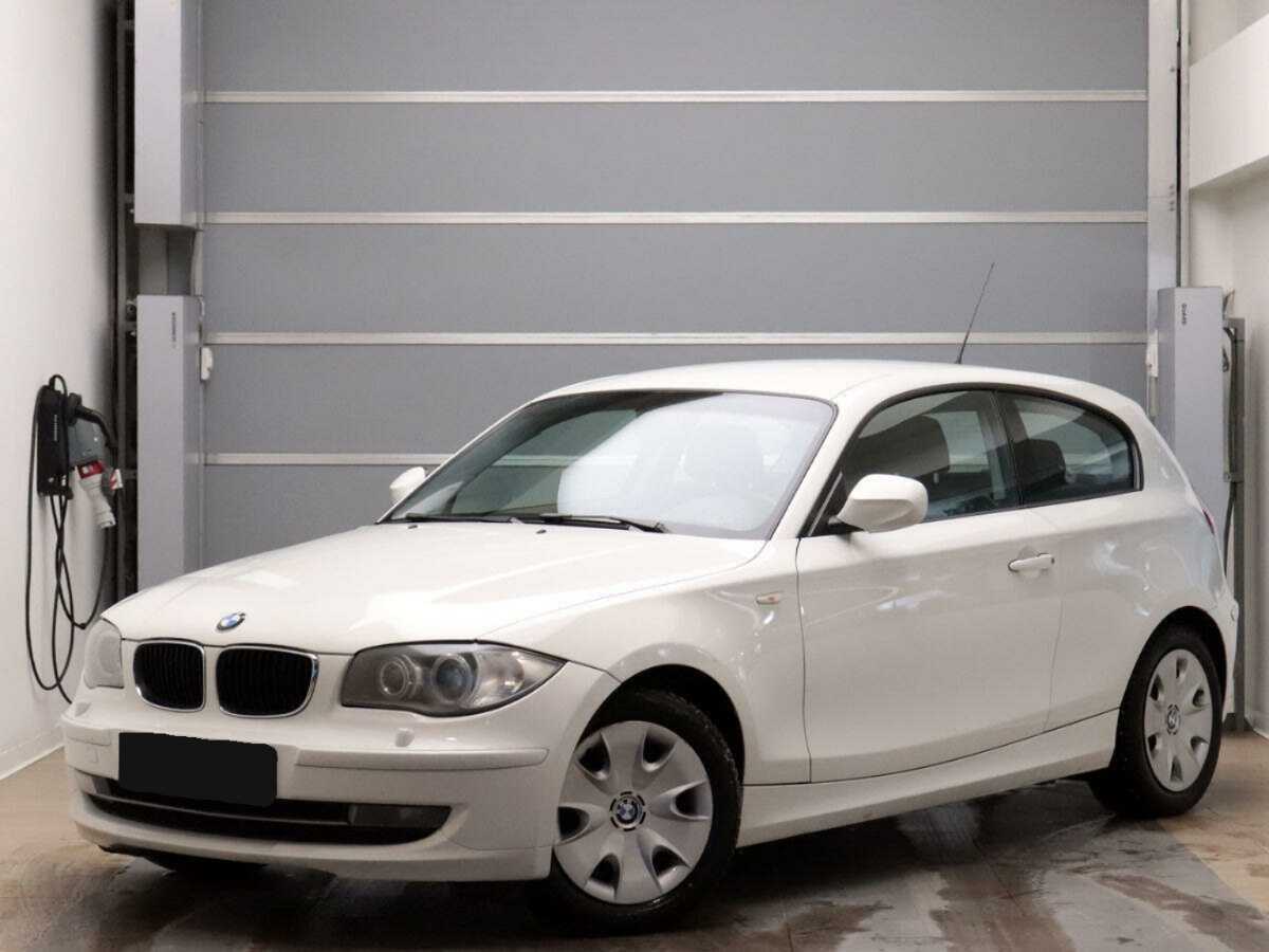 Купить BMW 1 серии 116i, 2011, 184 290 км, фото №1