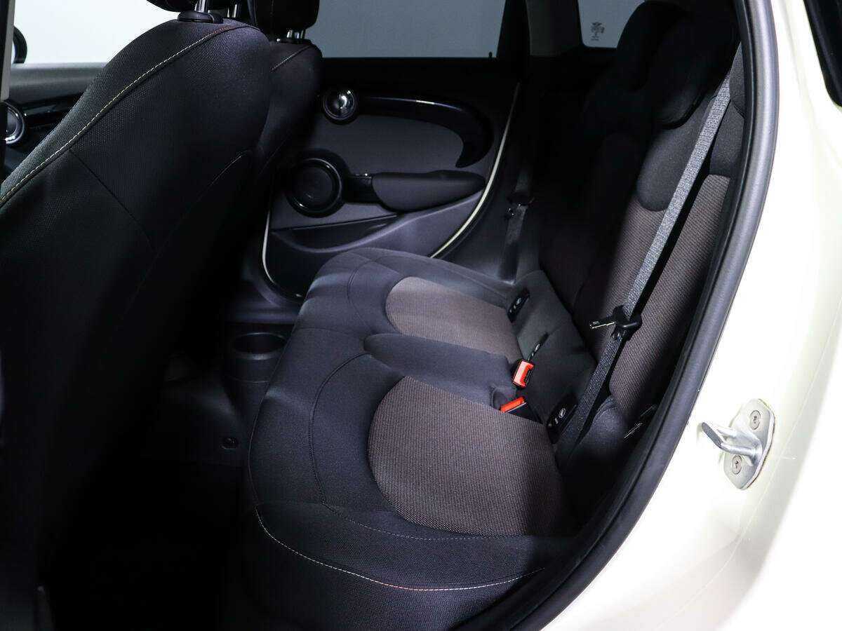 Купить Mini Hatch Cooper, 2019, 24 282 км, фото №9