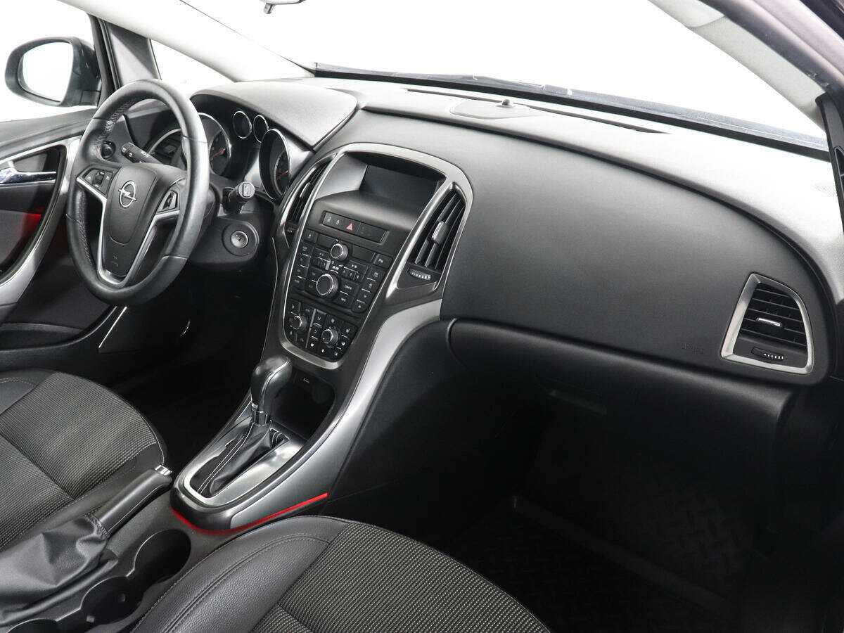 Купить Opel Astra, 2011, 70 472 км, фото №10