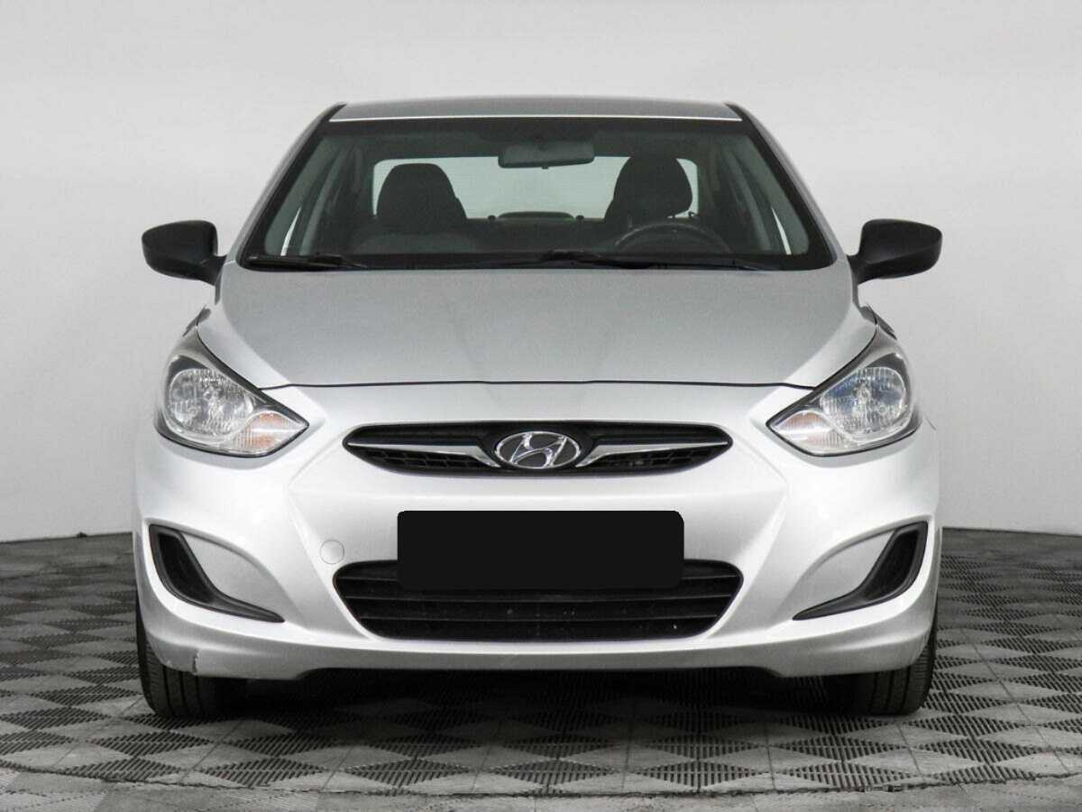 Купить Hyundai Solaris, 2011, 75 553 км, фото №2