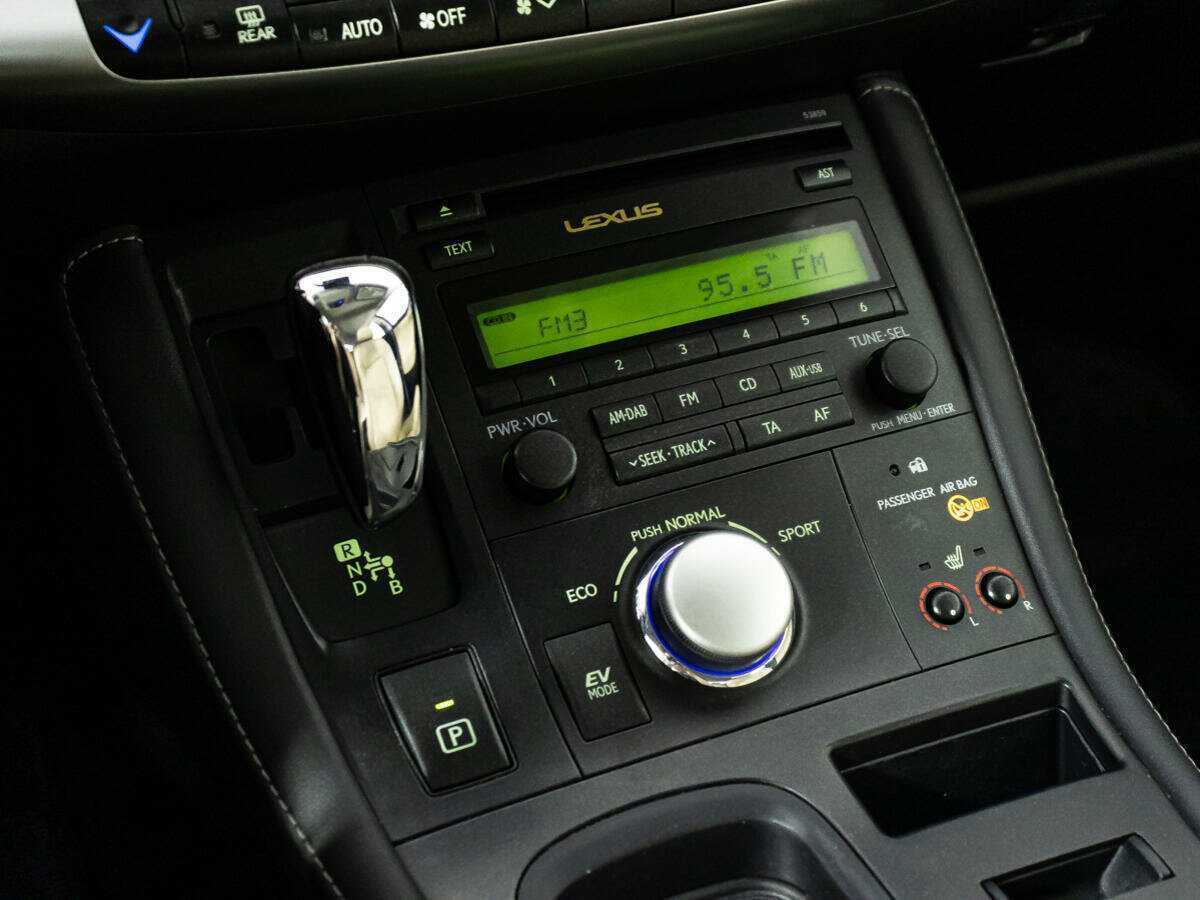 Купить Lexus CT 200h, 2011, 185 481 км, фото №16