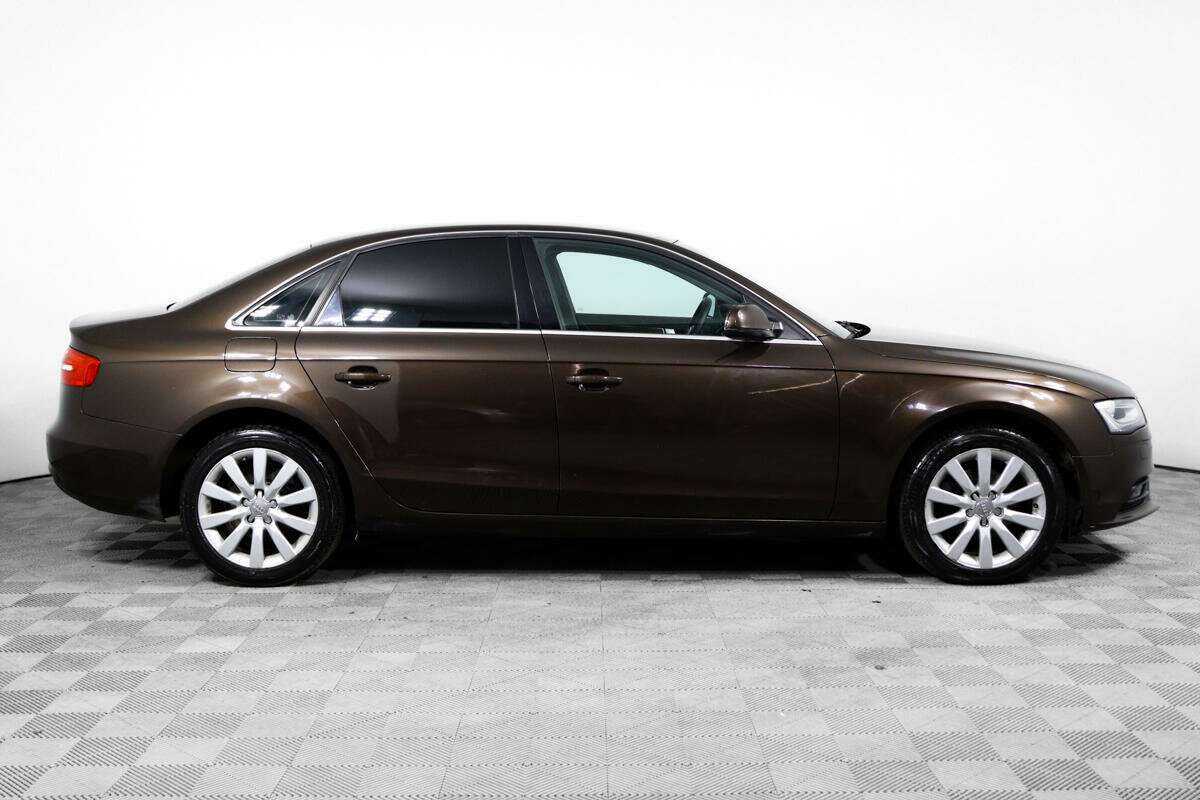 Купить Audi A4, 2014, 88 850 км, фото №2