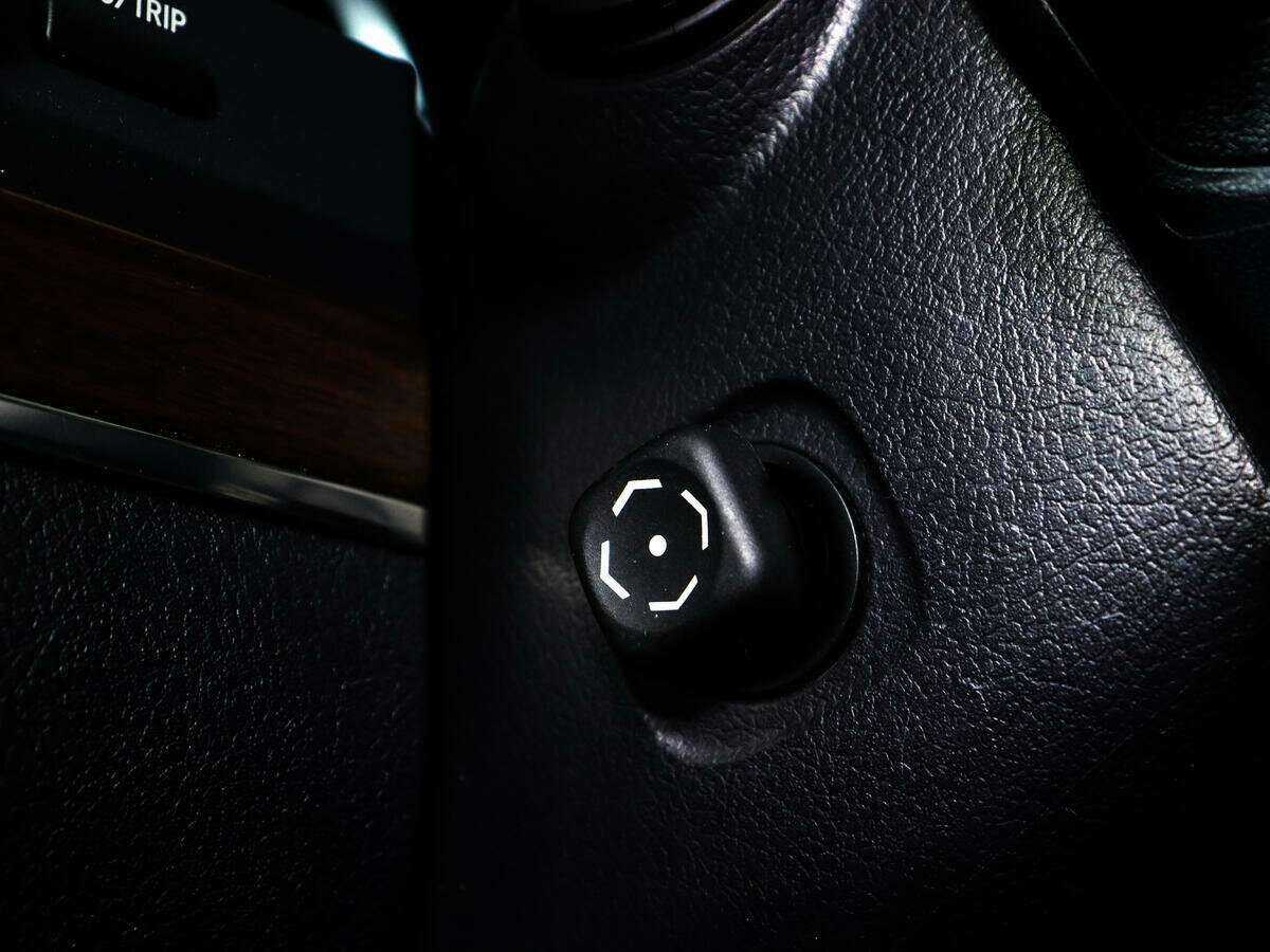 Купить Toyota Land Cruiser, 2017, 136 360 км, фото №24