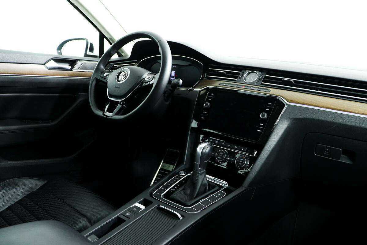 Купить Volkswagen Passat DSG7, 2018, 51 460 км, фото №8