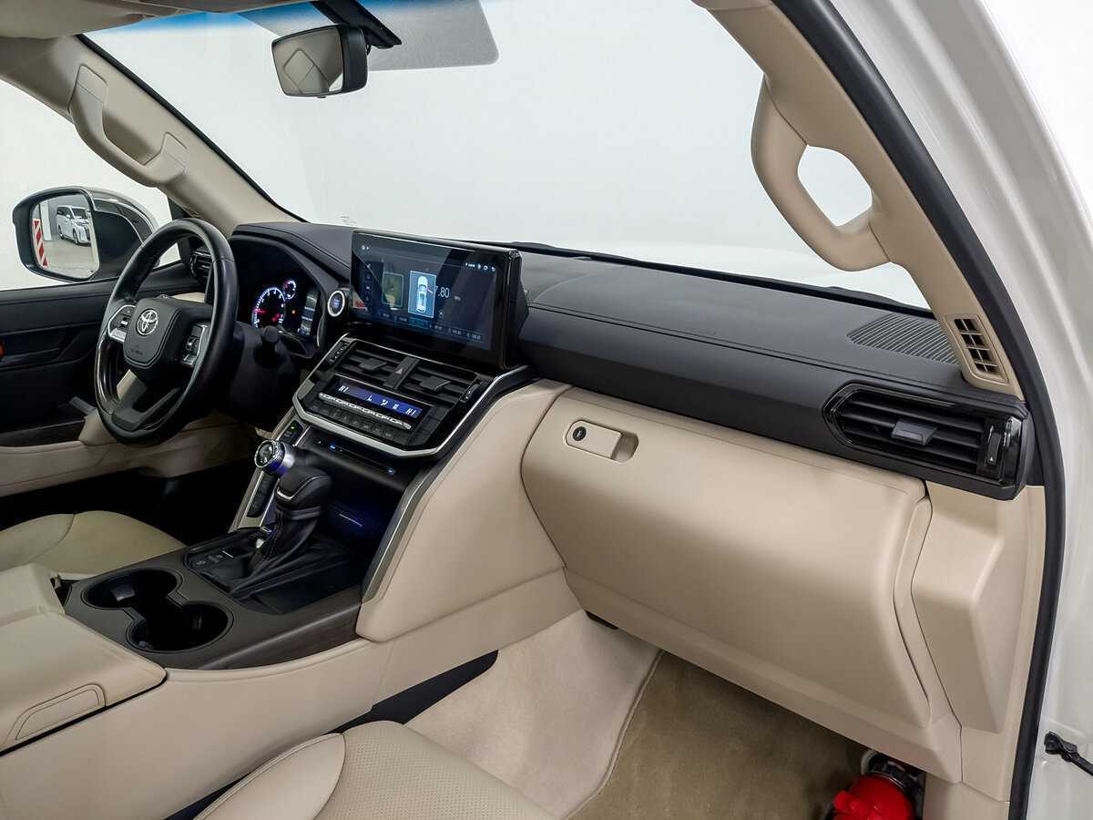 Купить Toyota Land Cruiser, 2022, 2 600 км, фото №11