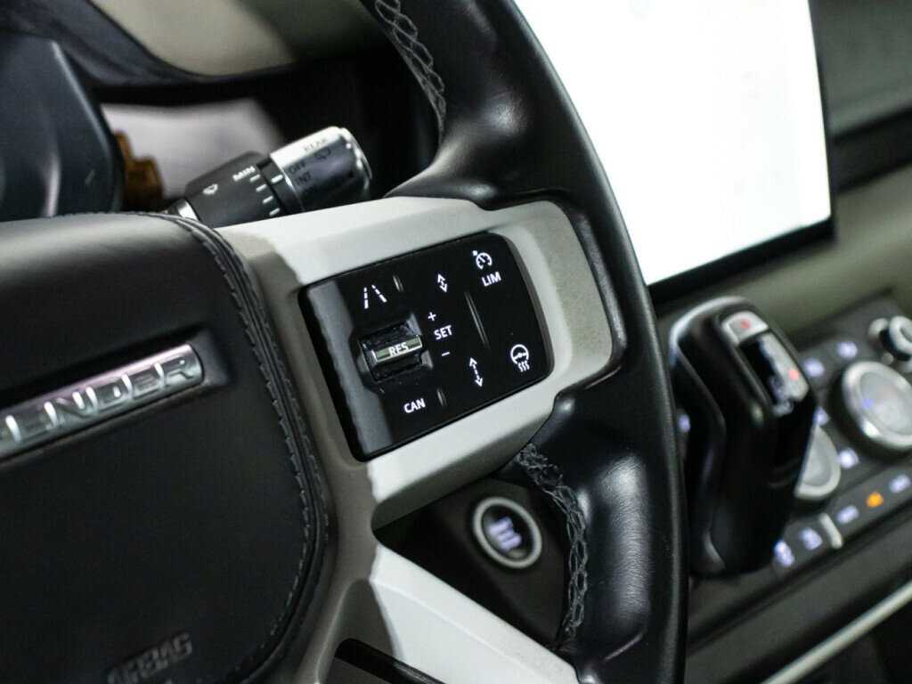 Купить Land Rover Defender 110, 2021, 42 303 км, фото №30