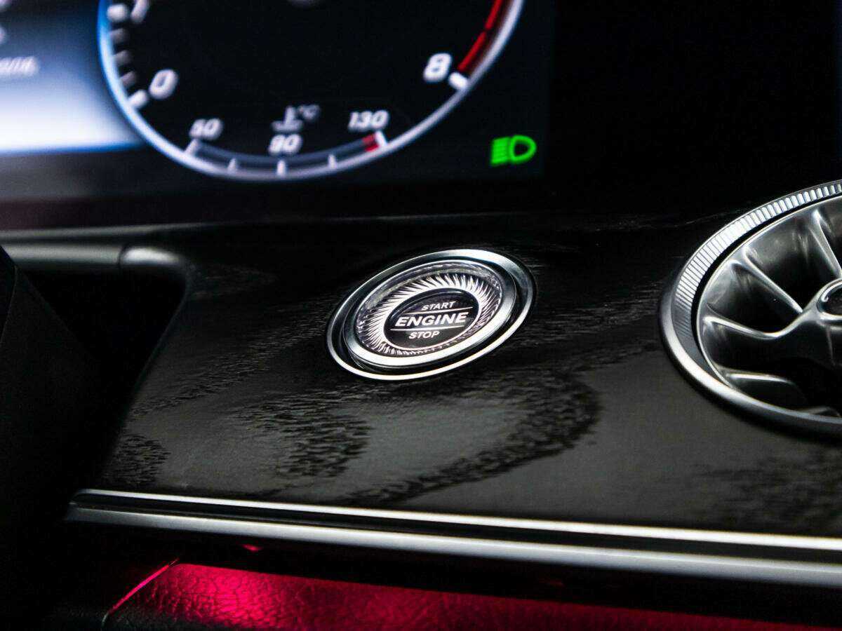 Купить Mercedes-Benz E-Класс 200, 2017, 55 274 км, фото №16