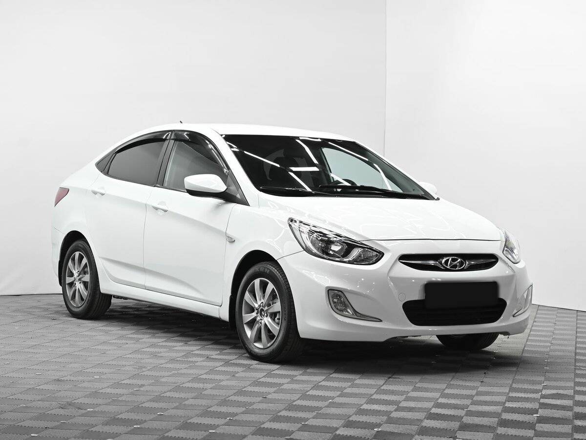 Купить Hyundai Solaris, 2011, 162 000 км, фото №2