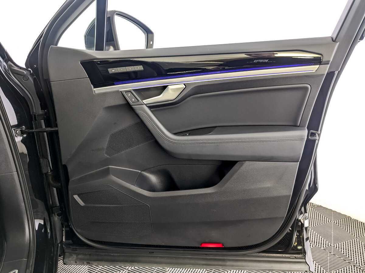 Купить Volkswagen Touareg, 2019, 107 513 км, фото №22