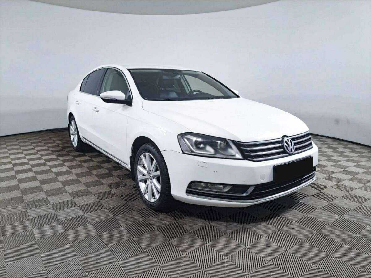 Купить Volkswagen Passat, 2011, 171 000 км, фото №3