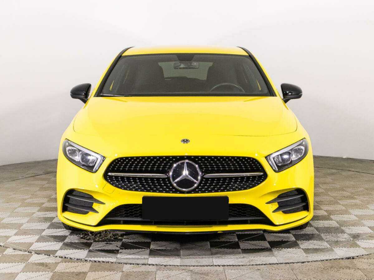 Купить Mercedes-Benz A-Класс 200, 2020, 18 125 км, фото №2