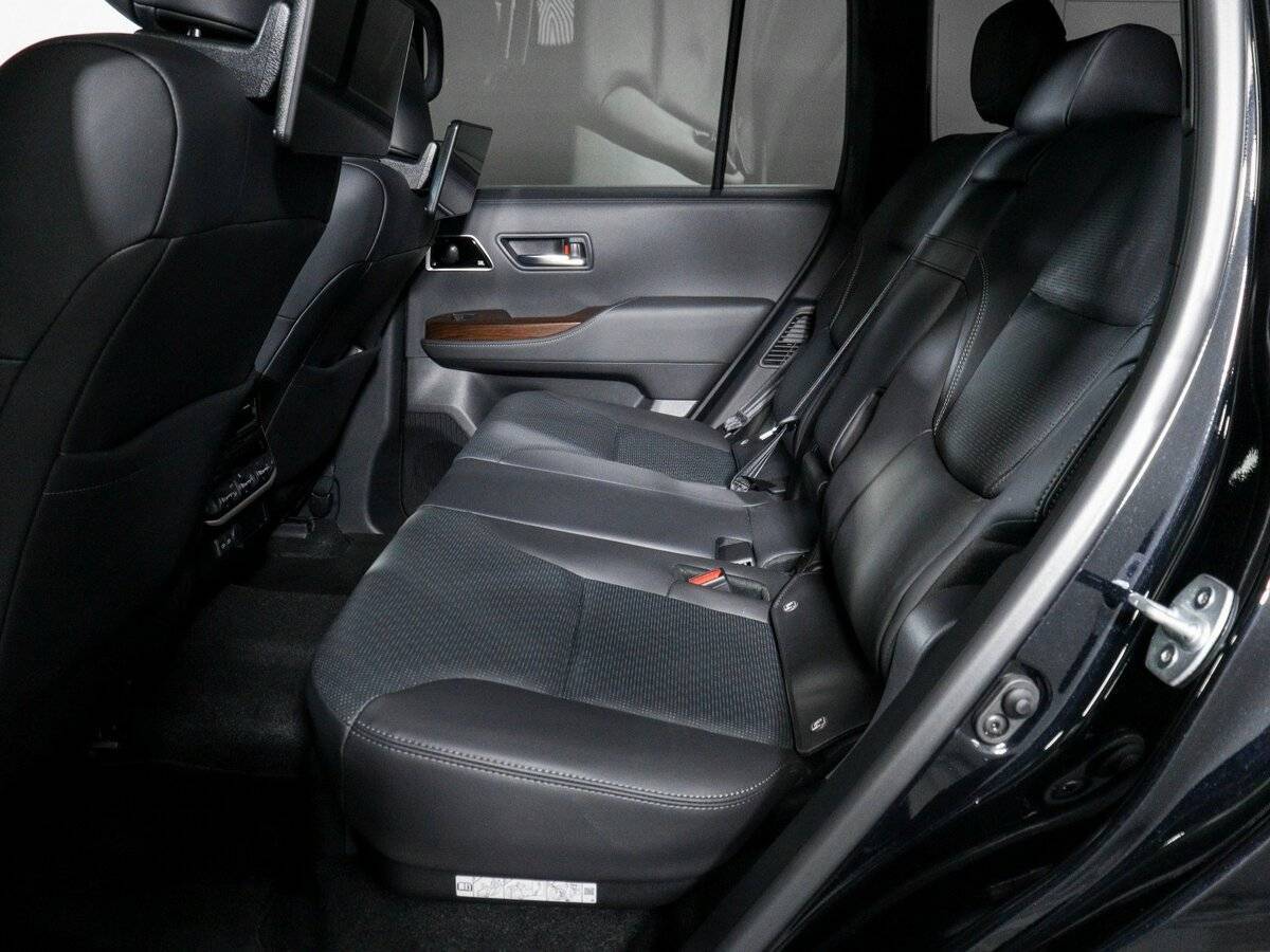 Купить Toyota Land Cruiser, 2022, 4 881 км, фото №7