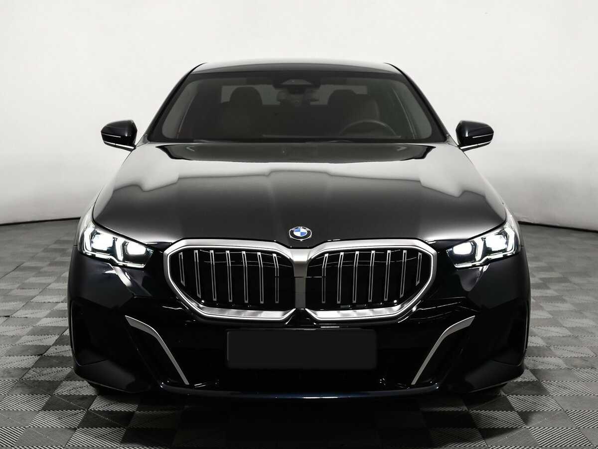Купить BMW 5 серии Long 525Li, 2024, 4 360 км, фото №2