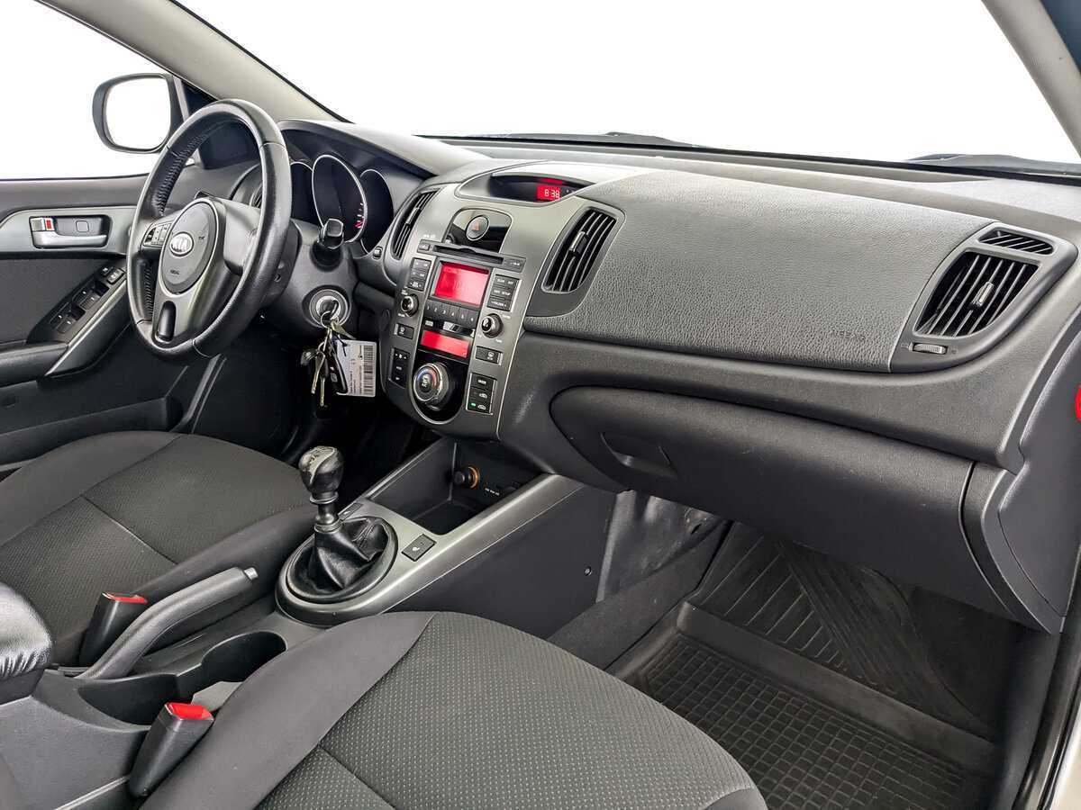 Купить Kia Cerato 5-speed, 2010, 90 787 км, фото №9