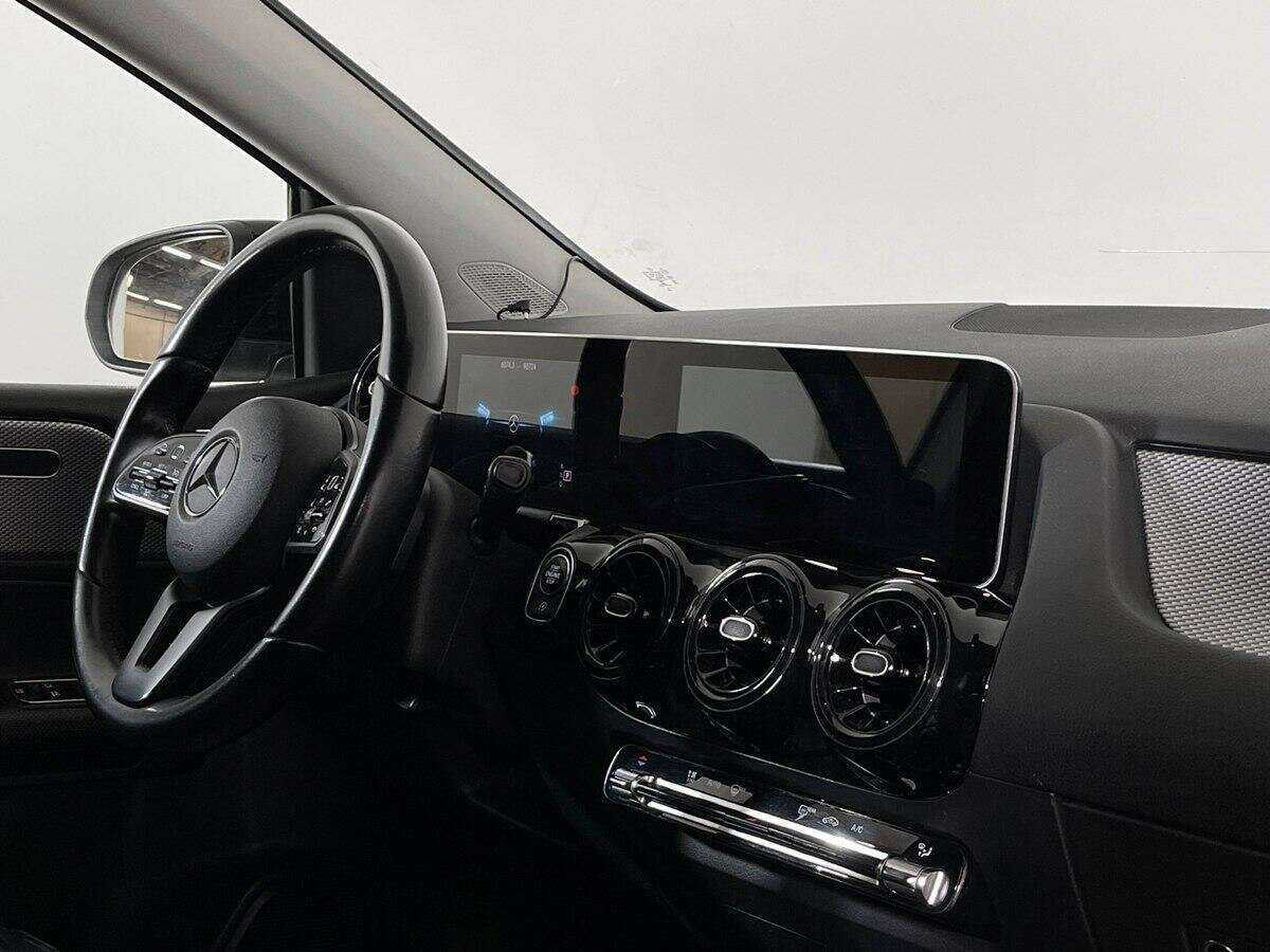 Купить Mercedes-Benz B-Класс 180, 2018, 90 250 км, фото №9